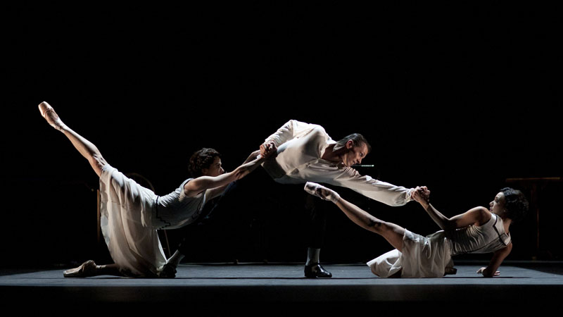 Elena Glurdjidze, Dmitri Gruzdyev and Fernanda Oliviera in English National Ballet's Jeux