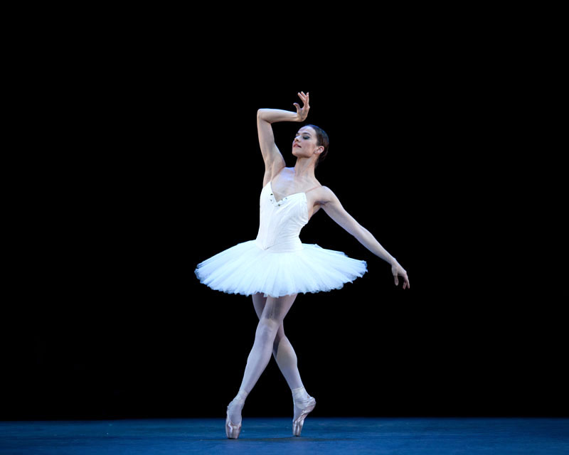 Elena Glurdjidze in Cigarette, part of Beyond Ballets Russes