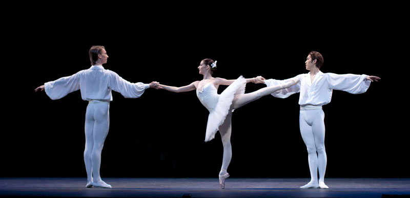 Vadim Muntagirov, Laurretta Summerscales and Ken Saruhashi in Pas de Trois