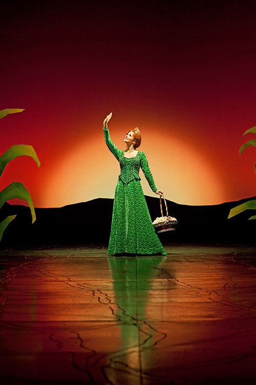 Carley Stenson sings as Princess Fiona.
