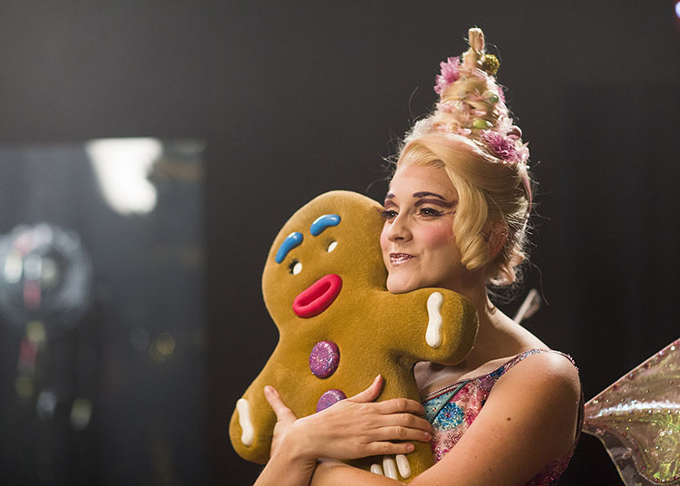 Actress Alice Fearn performing as Gingy