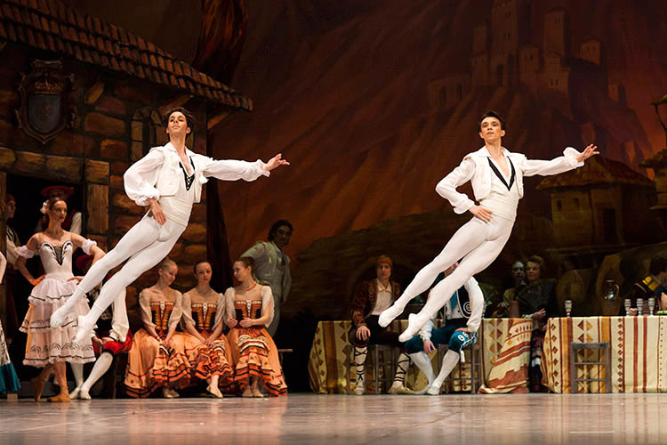Laurencia by the Mikhailovsky Ballet at the London Coliseum
