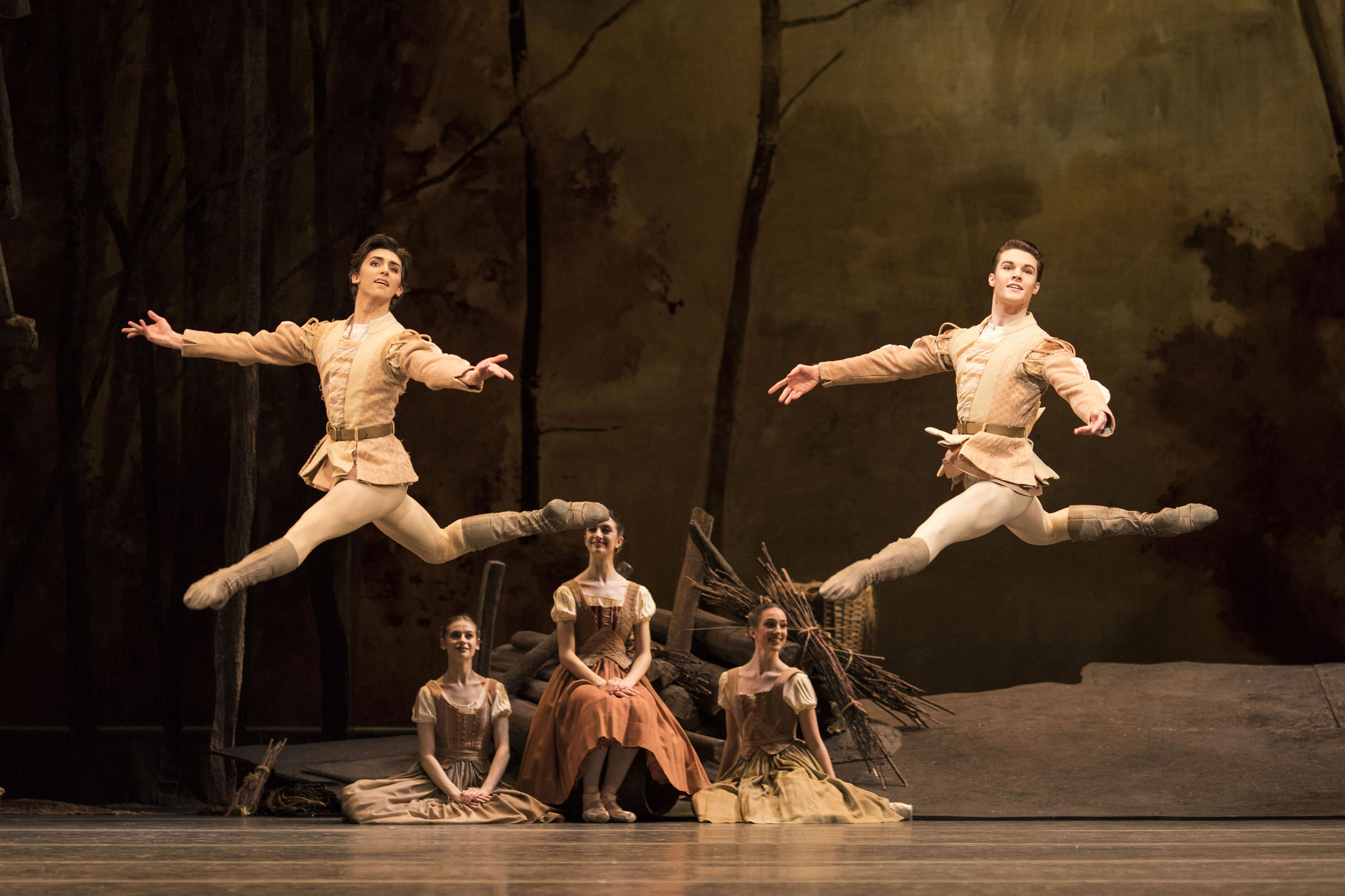 Téo Dubreuil and David Donnelly in Giselle