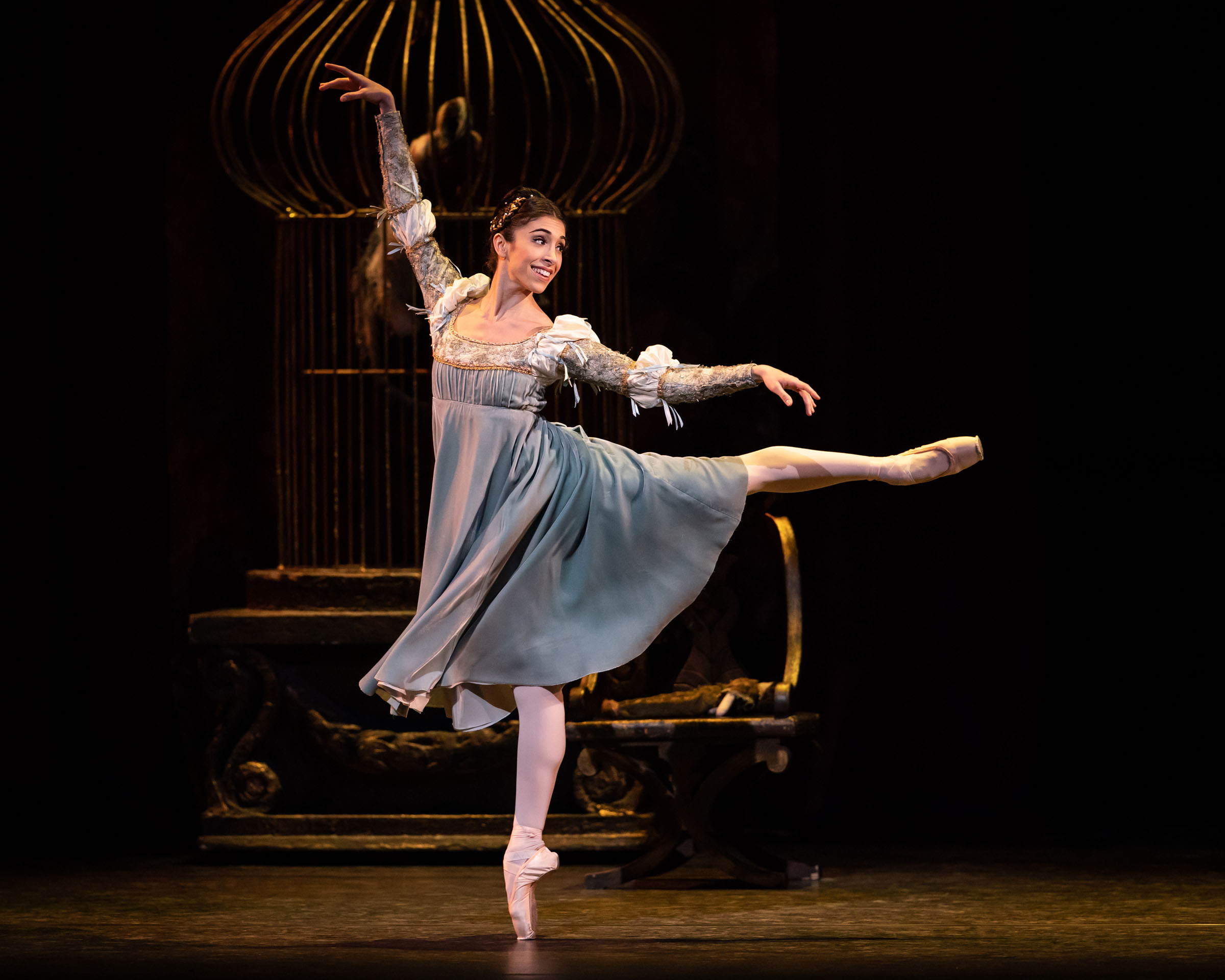 Yasmine Naghdi as Juliet in Kenneth MacMillan's production of Romeo and Juliet