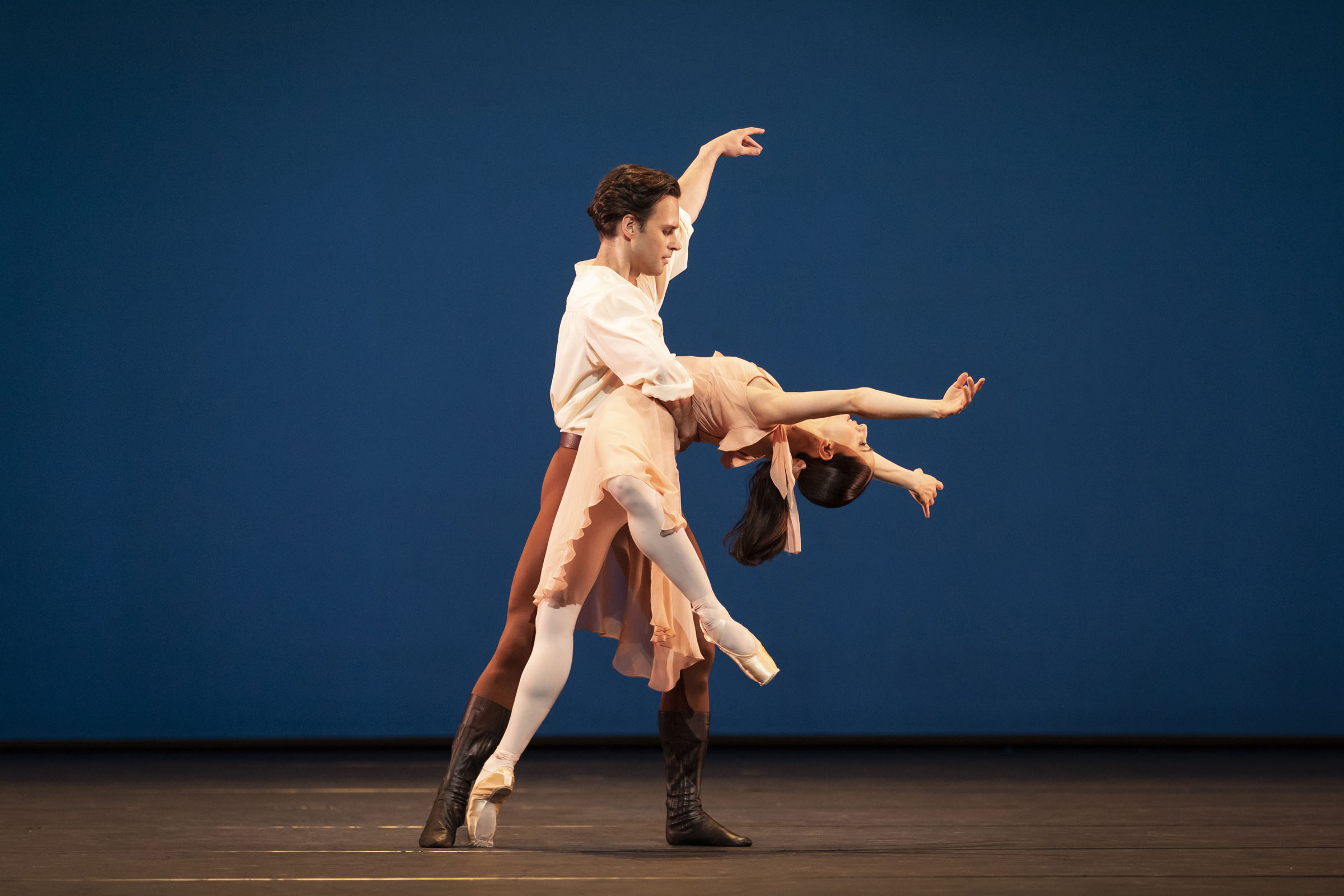 Alexander Campbell and Marianela Nuñez in Dances at a Gathering at the Royal Opera House